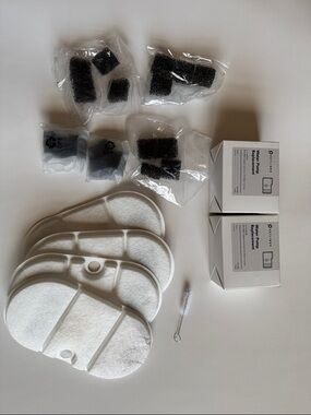 Petlibro replacement parts ~20 filters, 2 water pumps, 4 oval filters